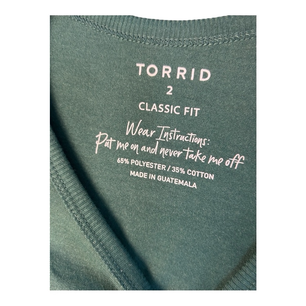 Torrid Grinch Quote Classic Fit Green Long Sleeve Top Size 2X NWT - Picture 3 of 8